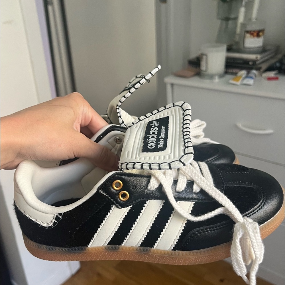 Adidas sambas